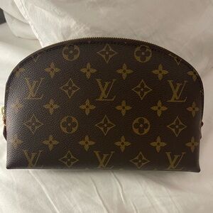❌ SOLD ❌ Louis Vuitton Cosmetic Pouch GM